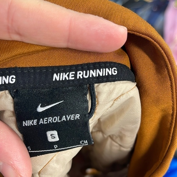 Nike Womens Aerolayer Thermore Running Vest Burnt Orange Size Small - Picture 3 of 8